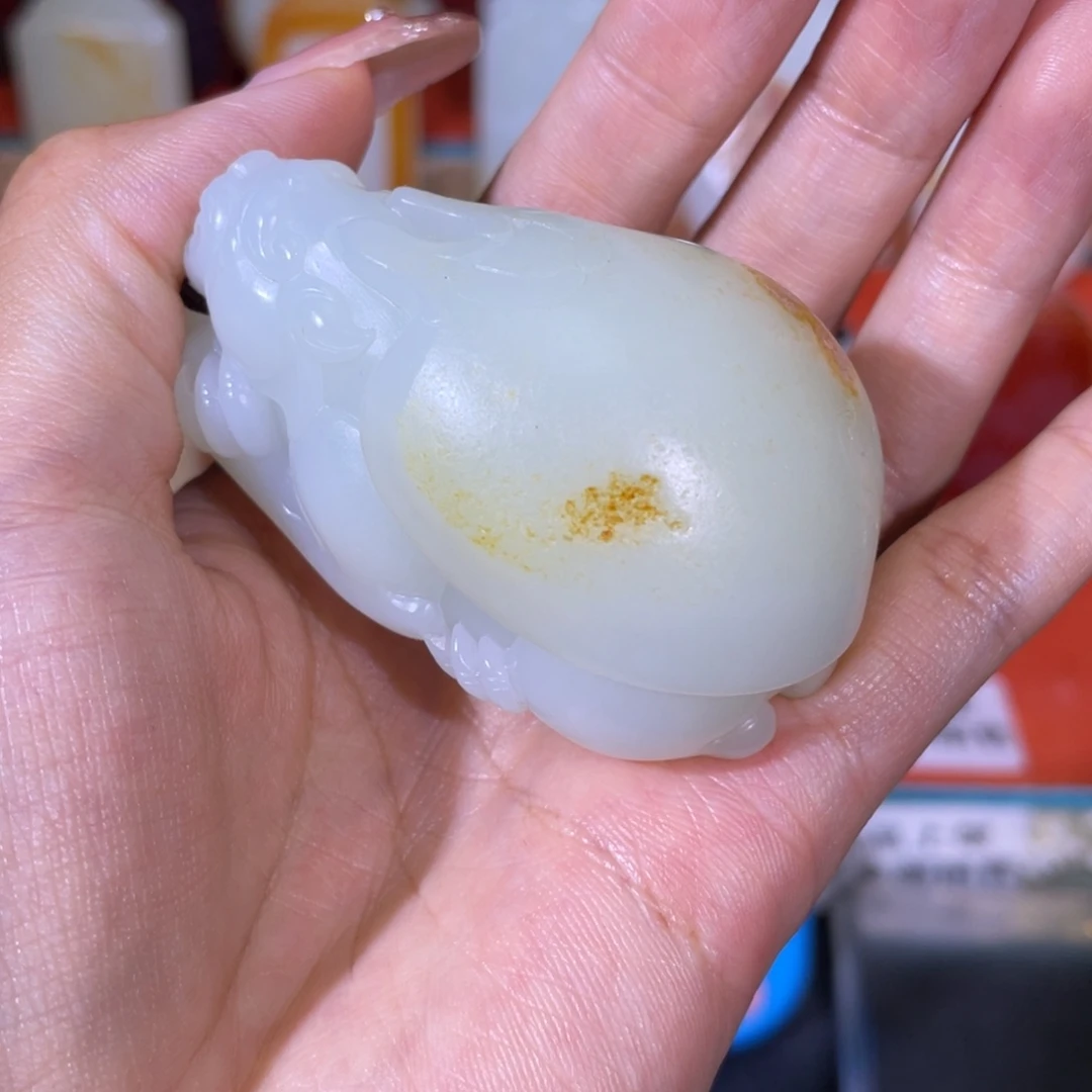 燕***。未镶嵌和田玉把件