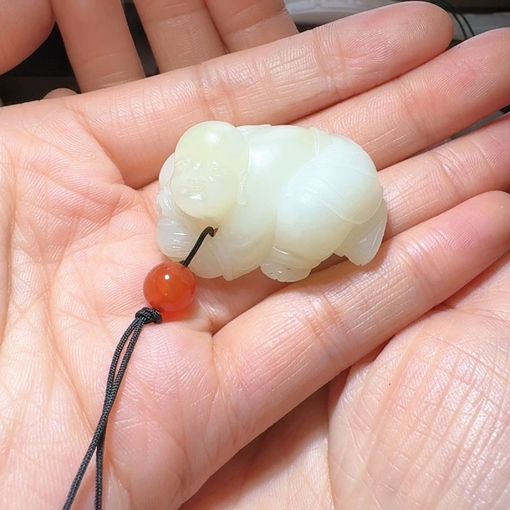 和田玉吊坠(不含链)未镶嵌塔*