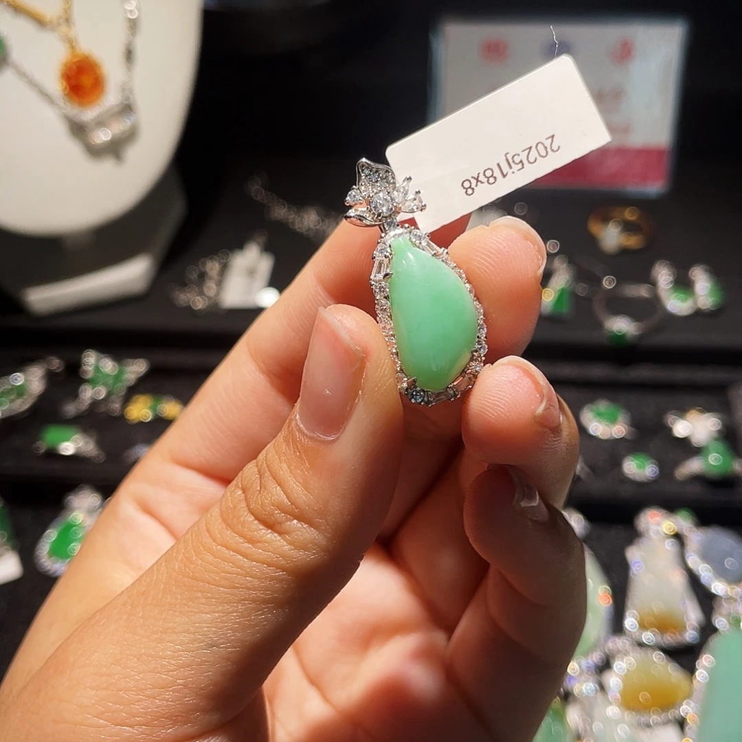 翡翠银S925镶嵌颈饰