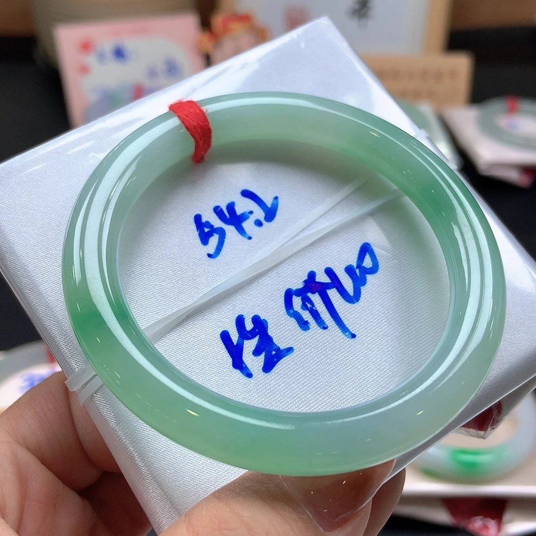 翡翠未镶嵌手镯86号