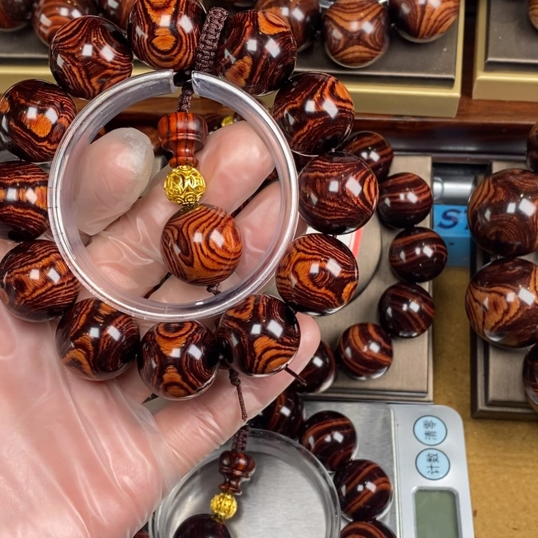 河***流黄花梨/降香黄檀把件