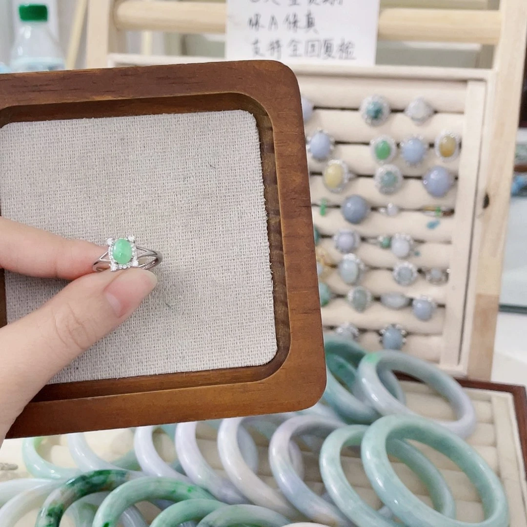 颈饰未镶嵌翡翠天然翡翠Ａ货