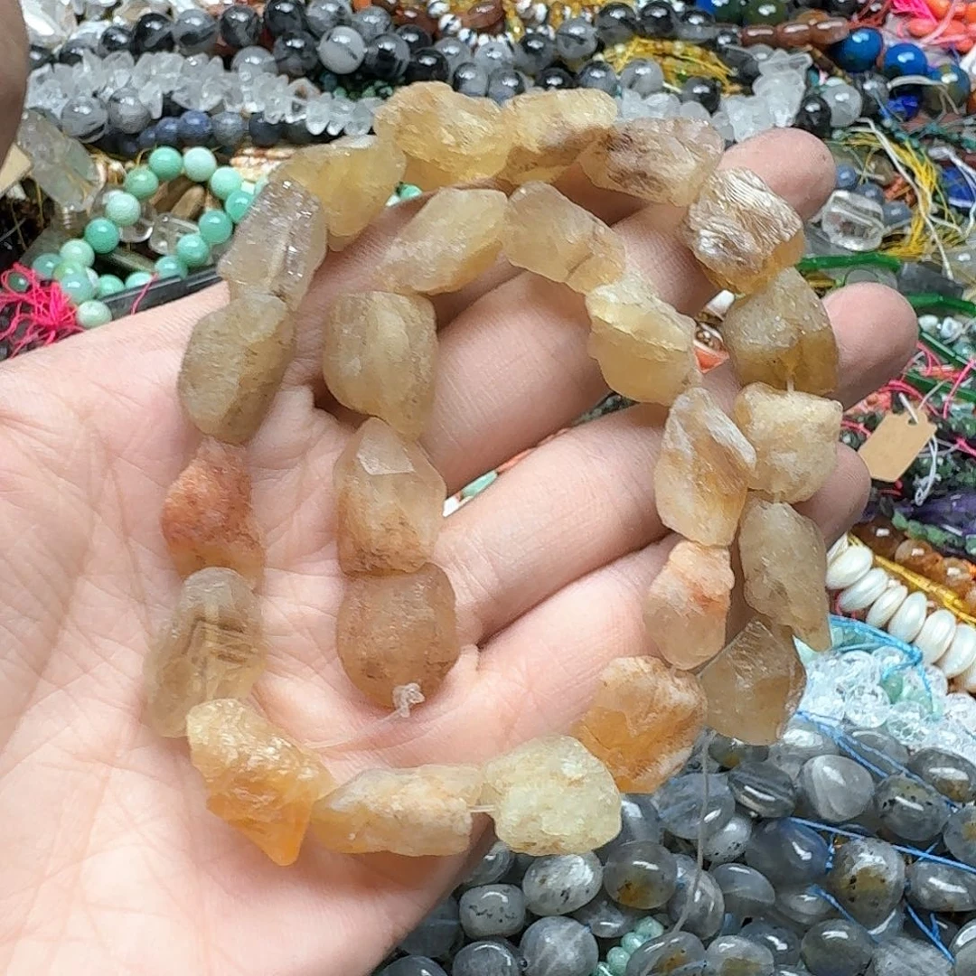 未镶嵌玛瑙/玉髓珠宝半成品一条13m黄水晶原石