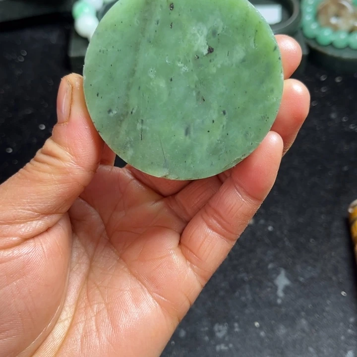 和田玉（糖玉）未镶嵌珠宝奇石