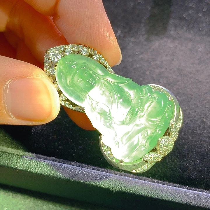 翡翠未镶嵌颈饰翡翠