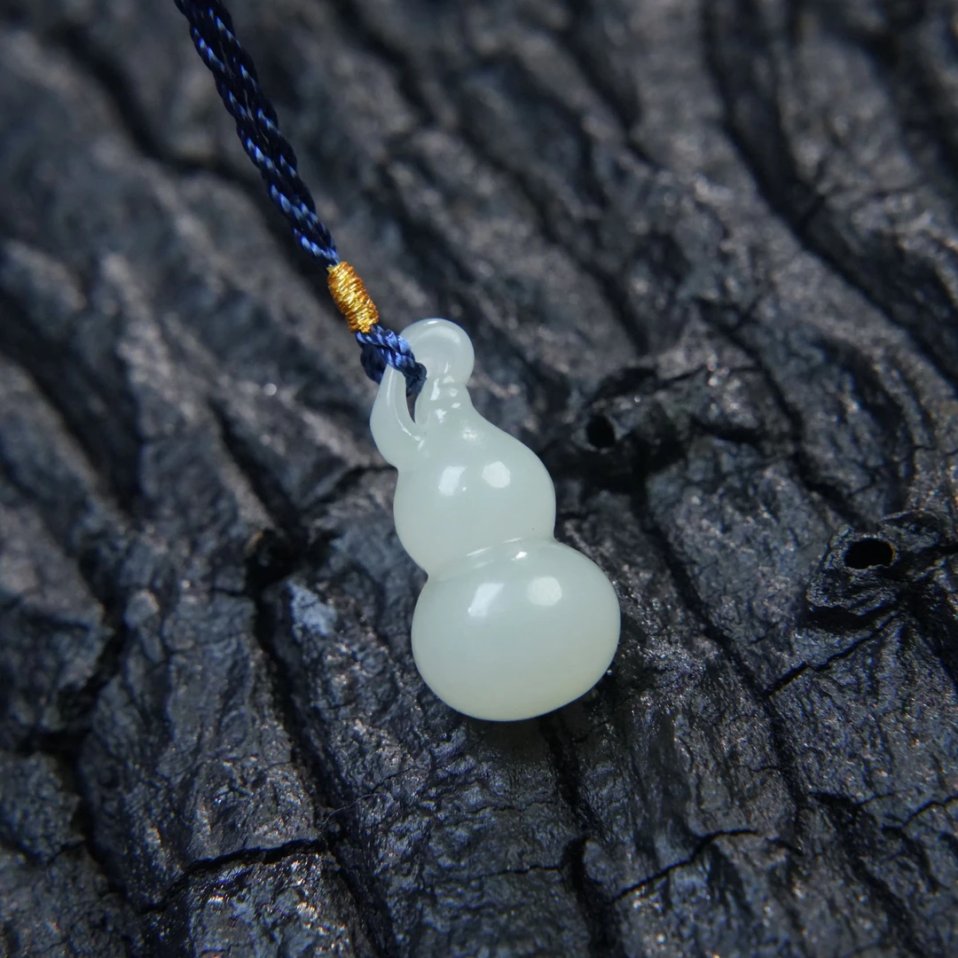 ·腾春· 臻品精选新疆和田玉白玉葫芦吊坠