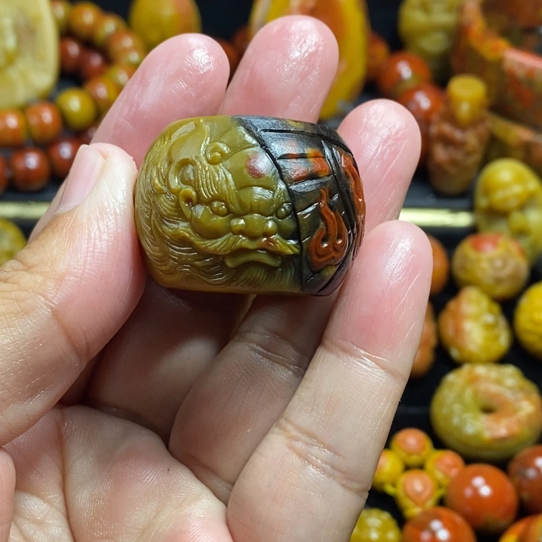 风***律玛瑙/玉髓未镶嵌战国红