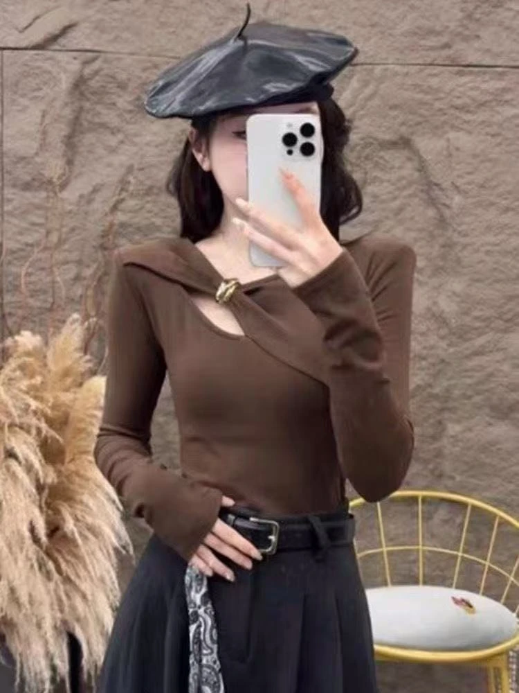 大码韩版甜酷辣妹风立体装饰设计感修身显瘦百搭露锁骨上衣女