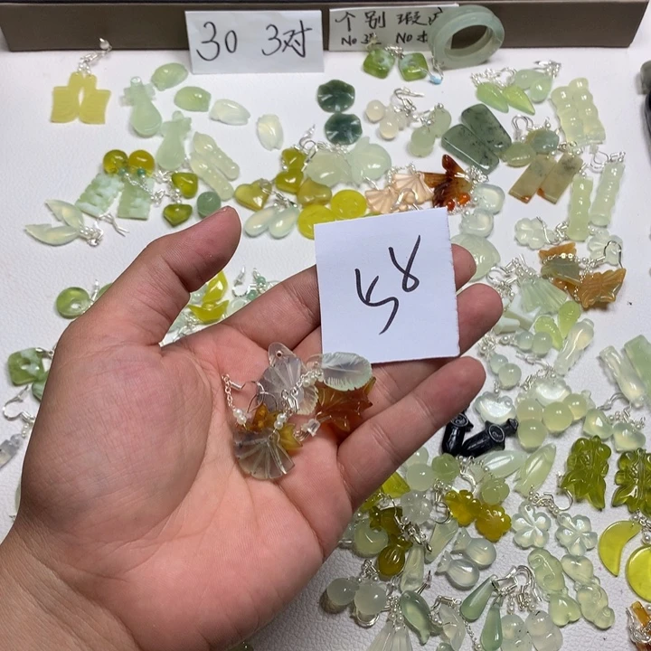 位***狂合金蛇纹石玉耳钉