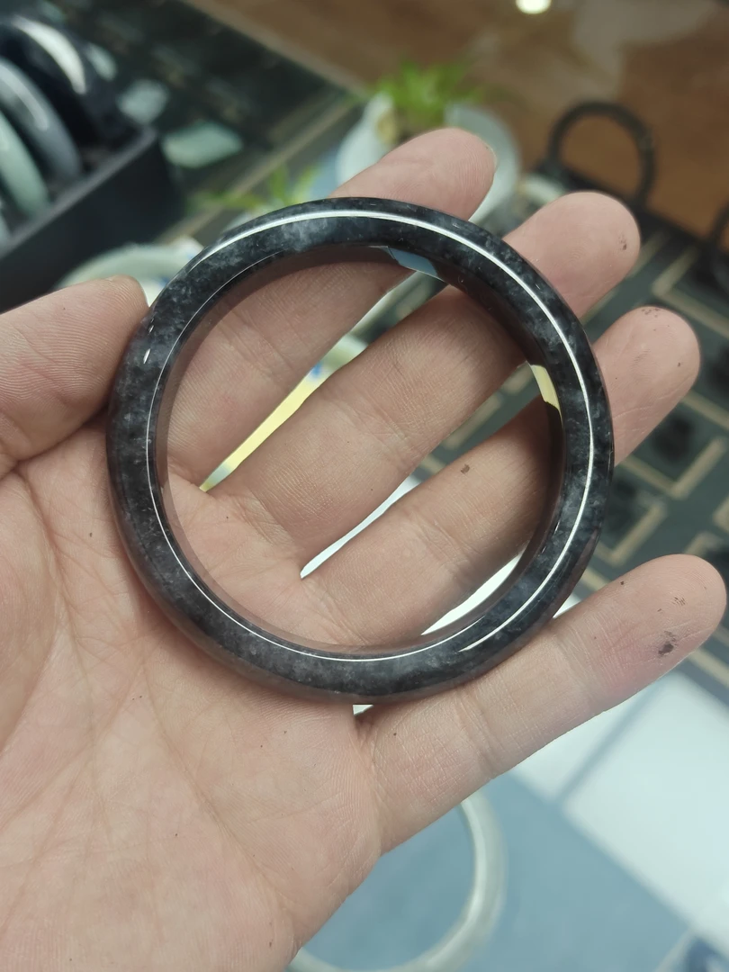 天然 A 货翡翠手镯乌鸡种