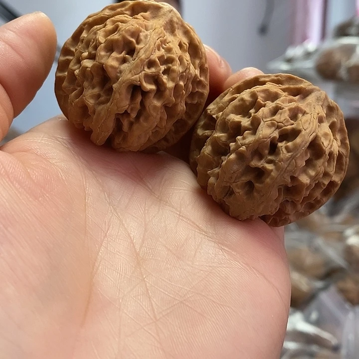 把件文玩核桃39.5老树苹果
