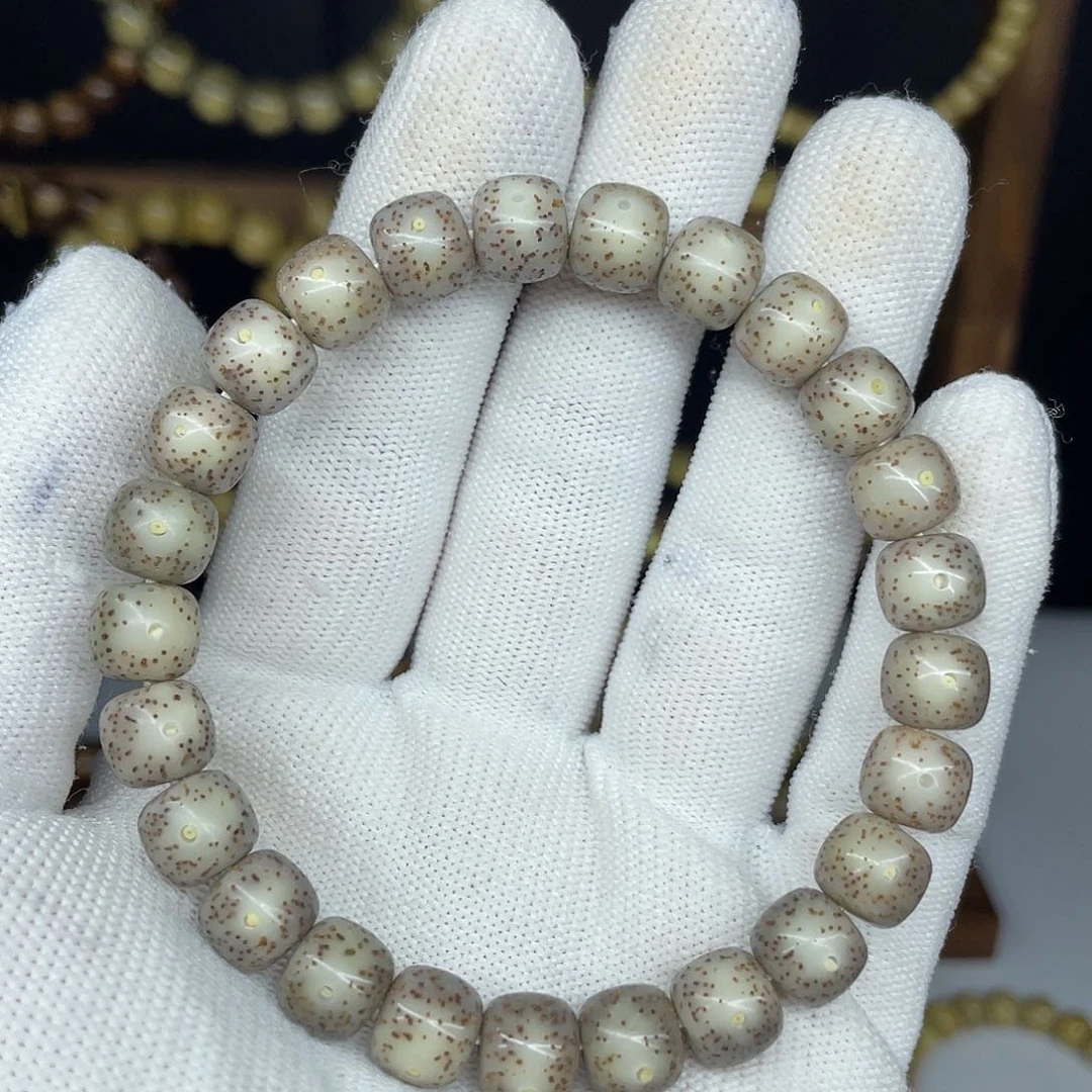 星月菩提吊坠允****）9-8，月朗星稀