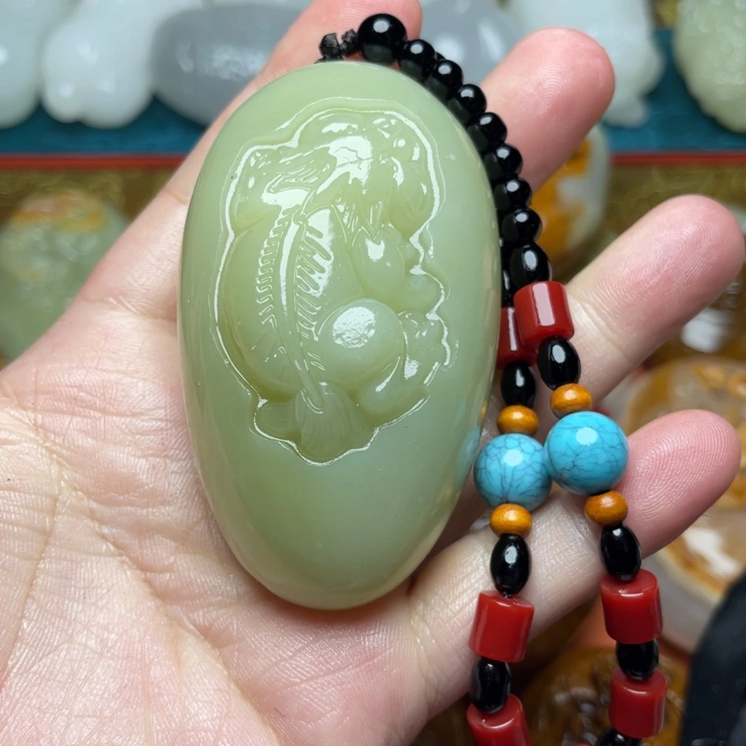 石材天然方解石手把件不退换