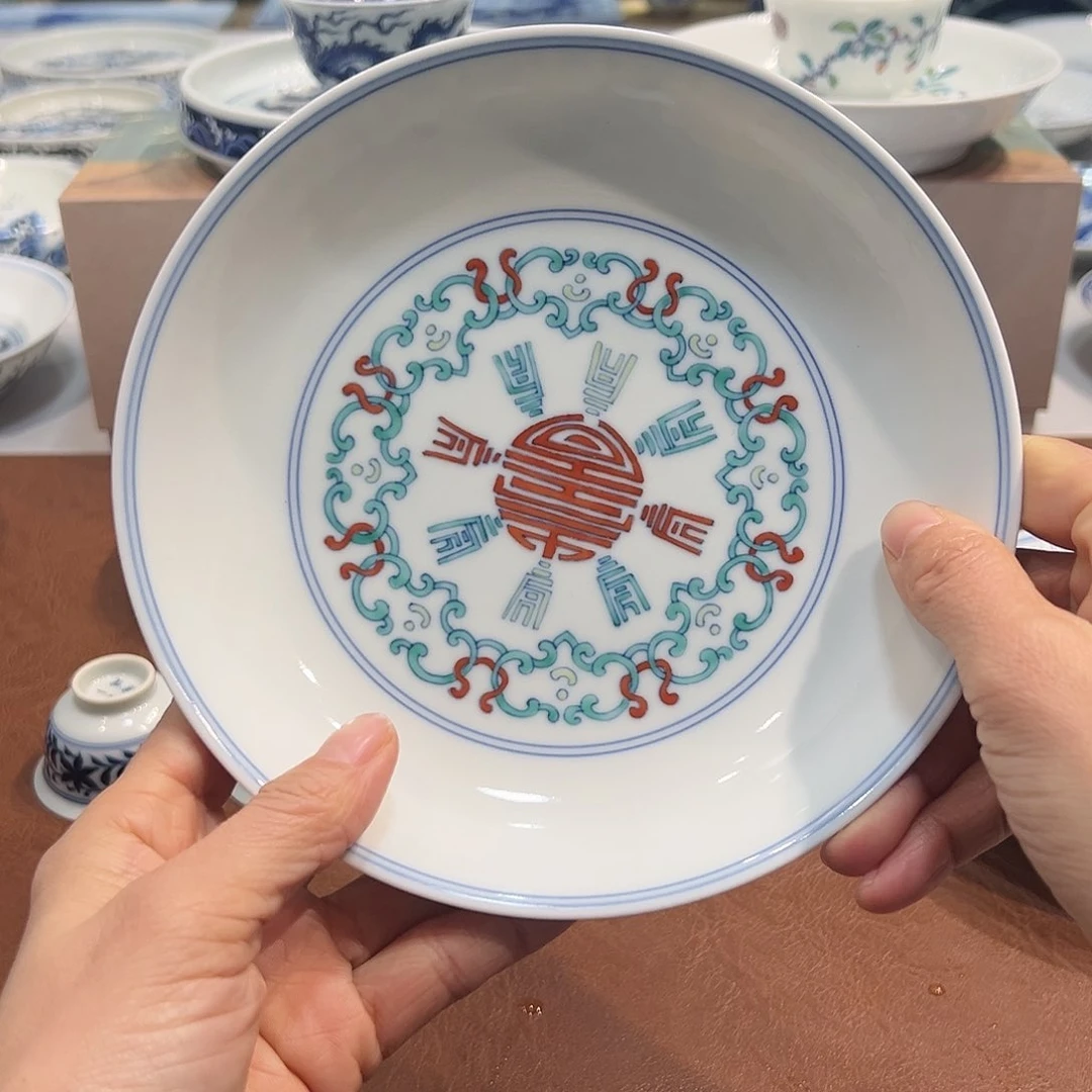 壶承神****僧斗彩忍冬纹壶承17厘米