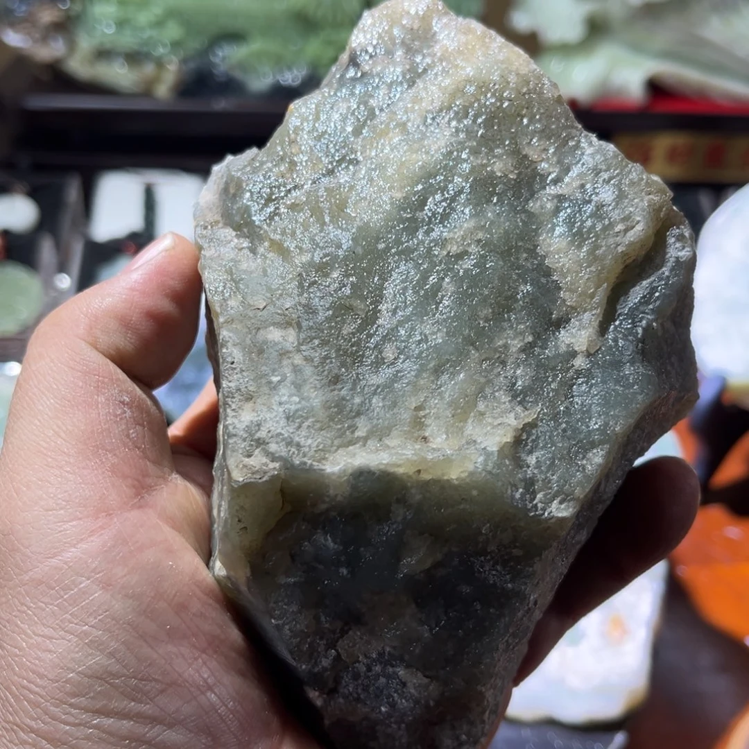 蛇纹石玉未镶嵌珠宝奇石