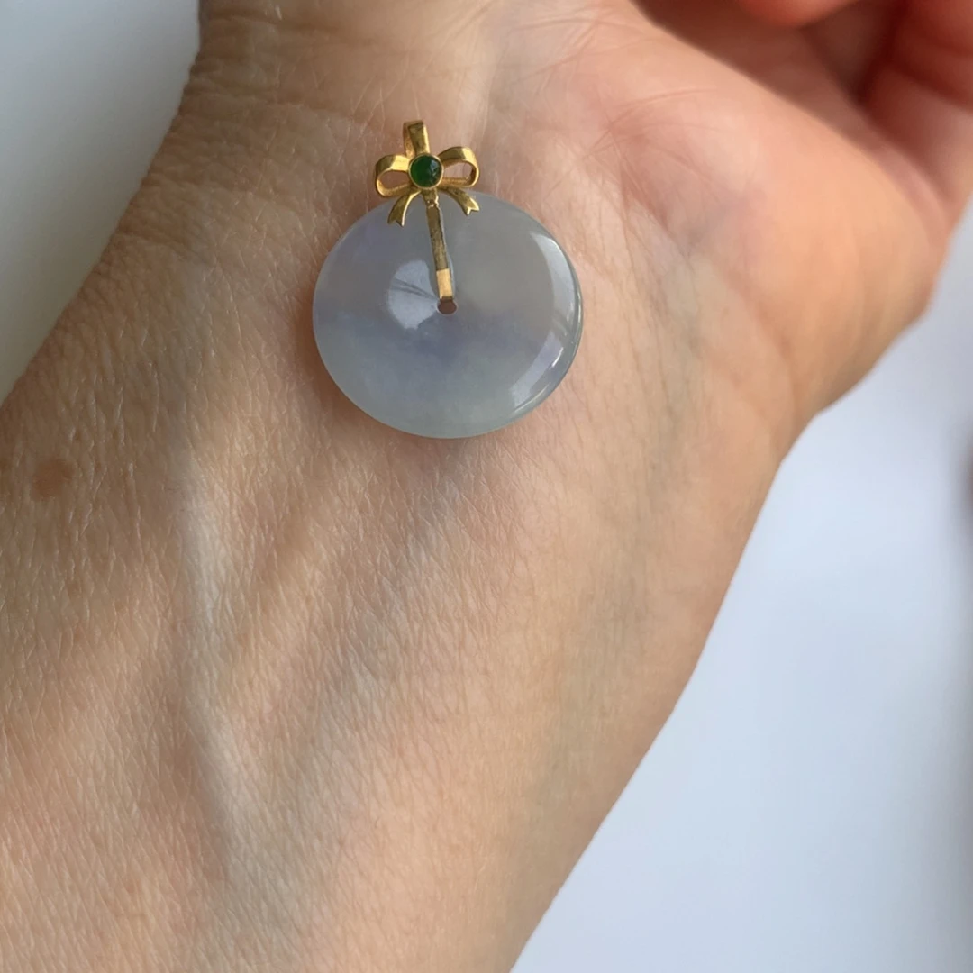 翡翠18K金镶嵌颈饰平