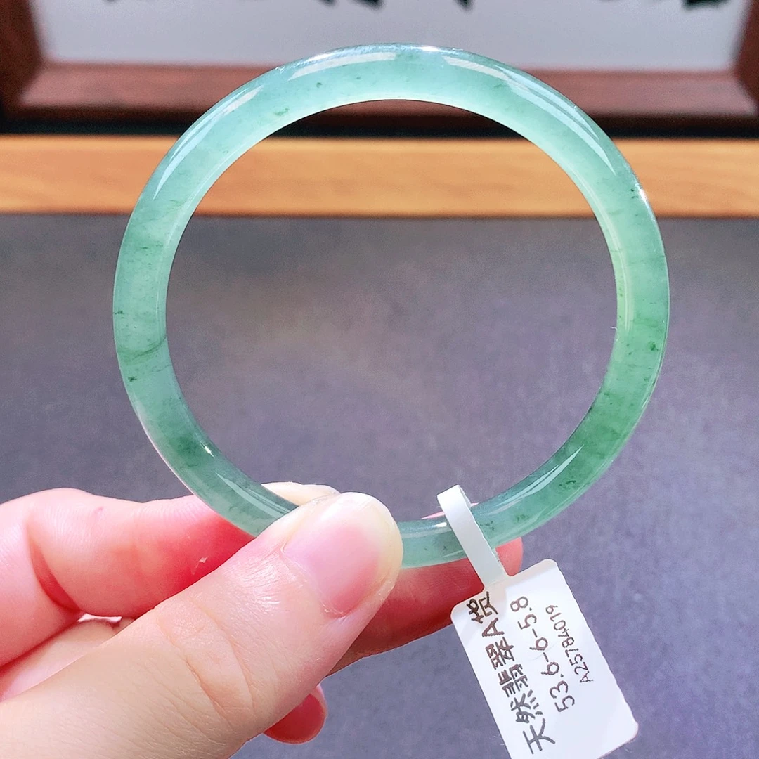 翡翠未镶嵌手镯天然翡翠