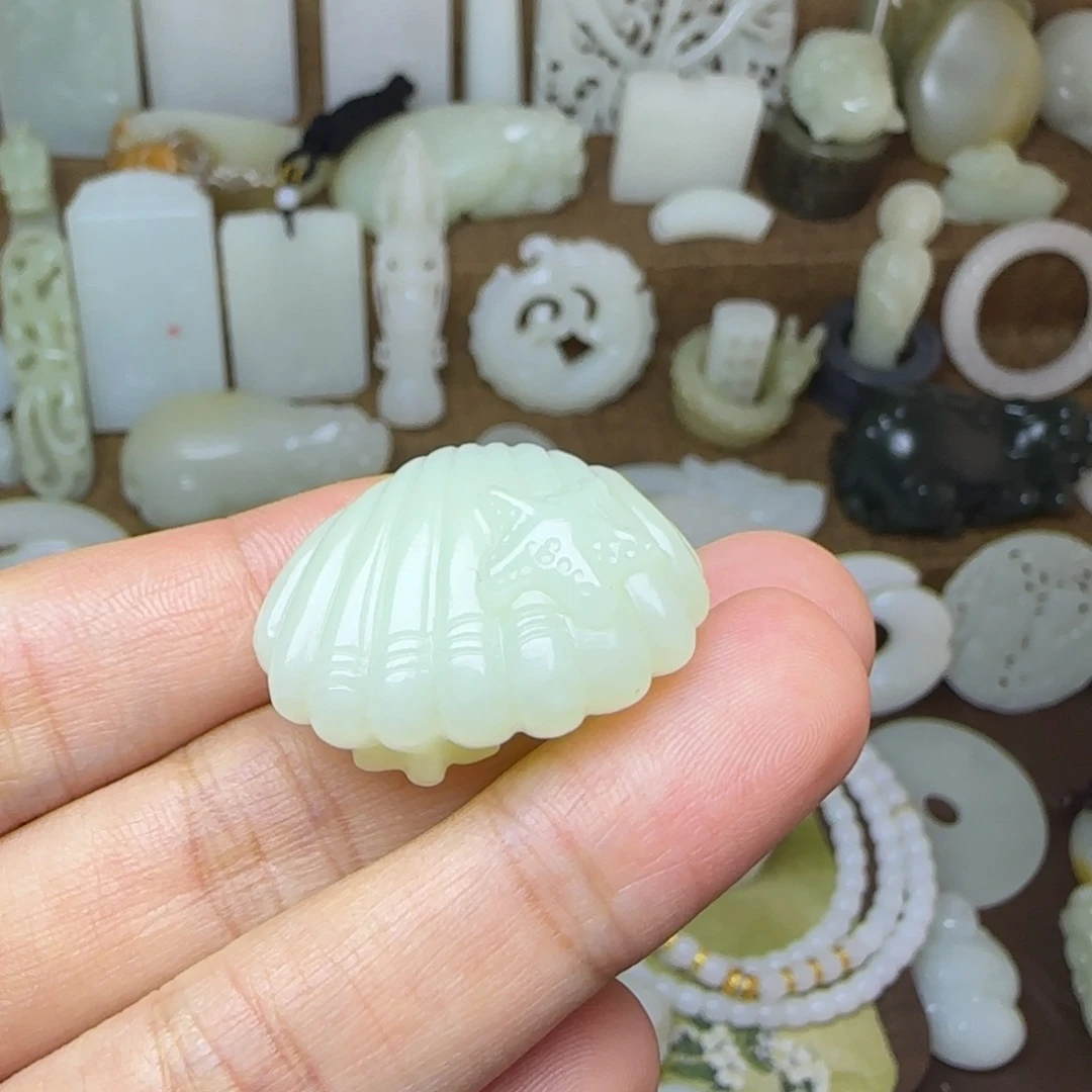 和田玉未镶嵌挂件