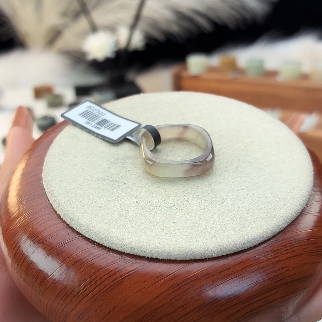 和田玉未镶嵌戒指冰紫方圆17.1mmj44