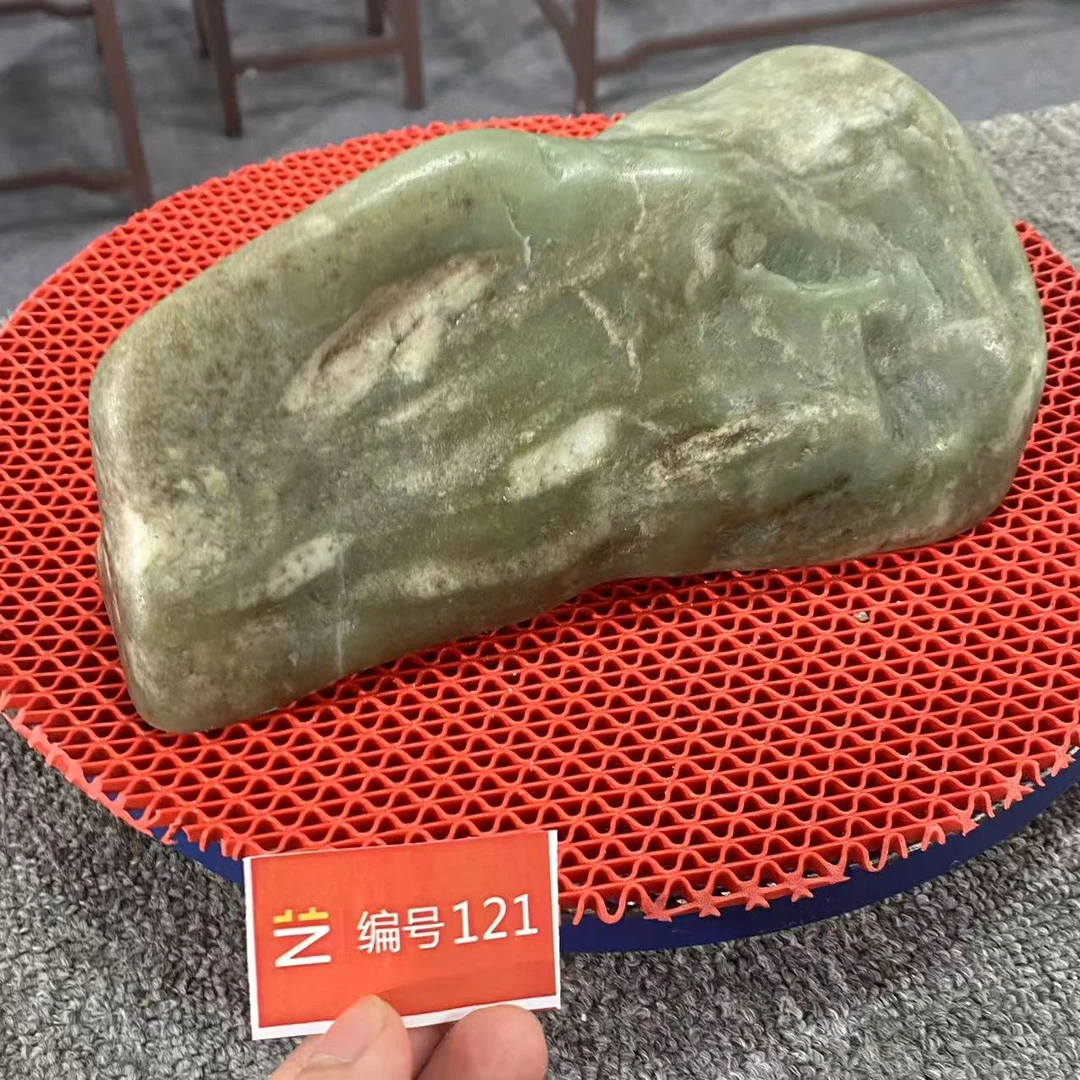 新疆玉料原石发一件编号121