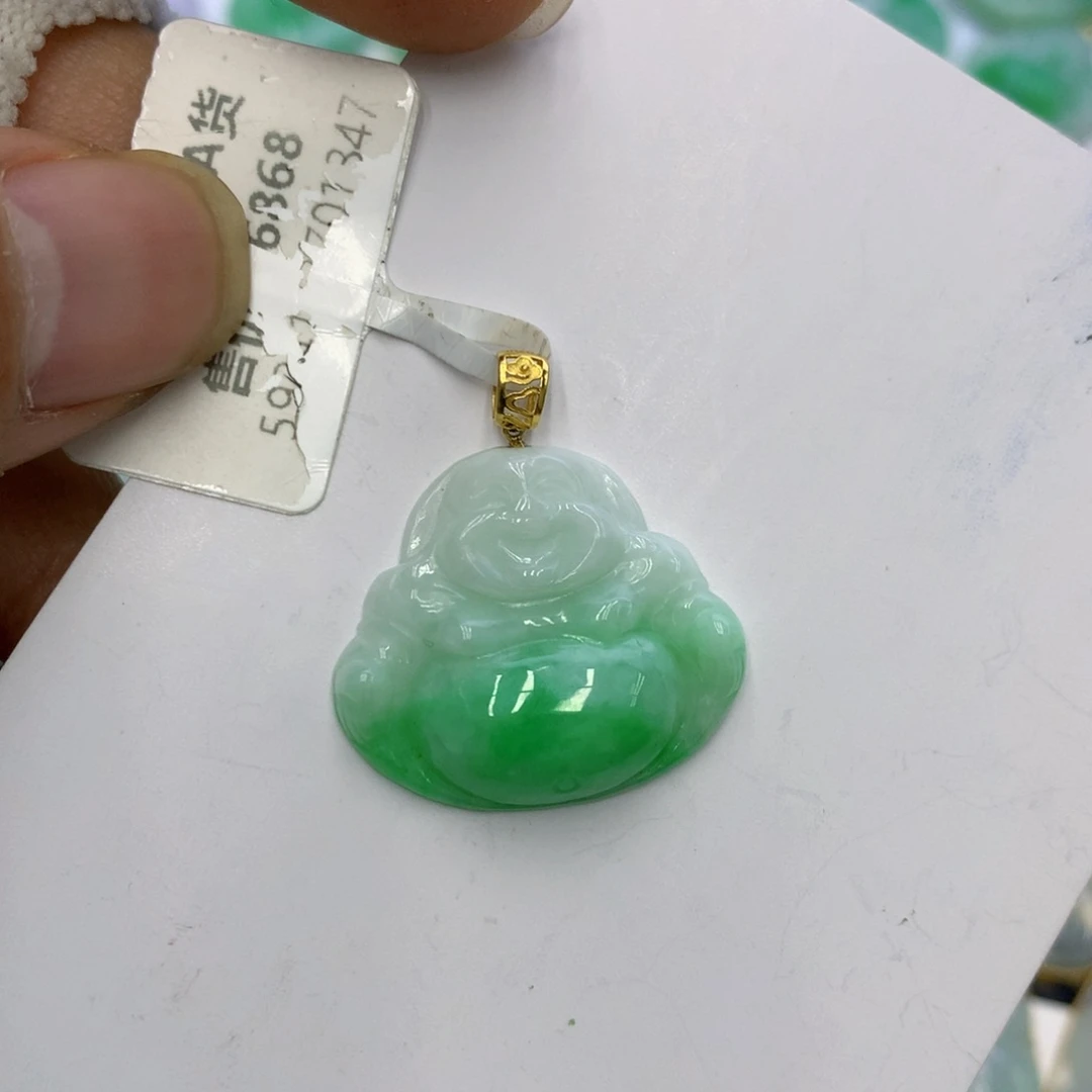 翡翠颈饰18K金镶嵌田*翡翠