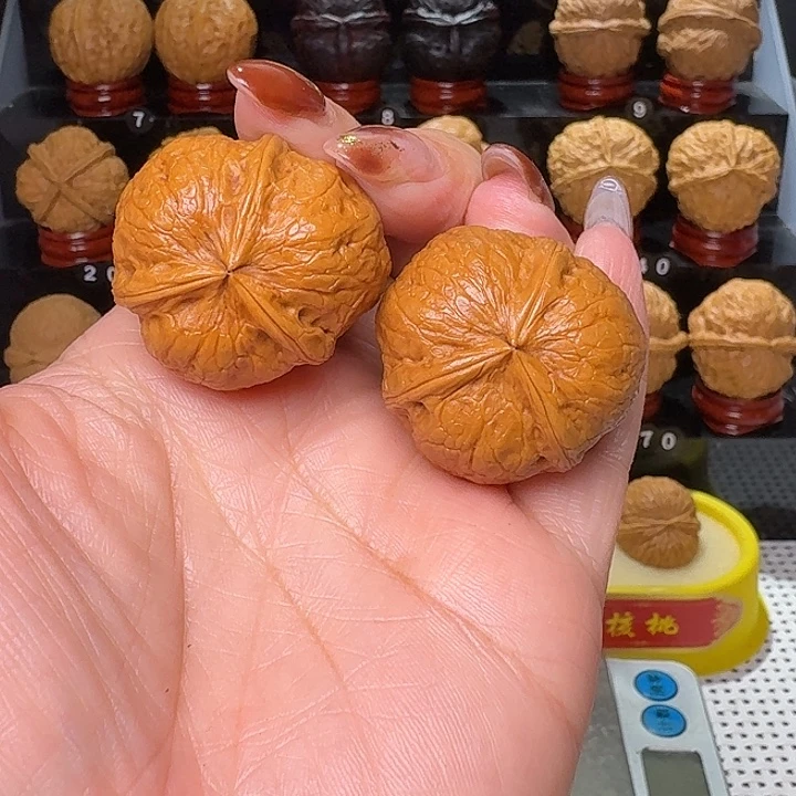 把件文玩核桃萌萌包三棱…………16号