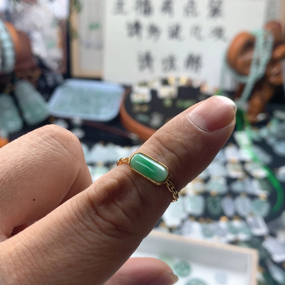 颈饰未镶嵌翡翠1111