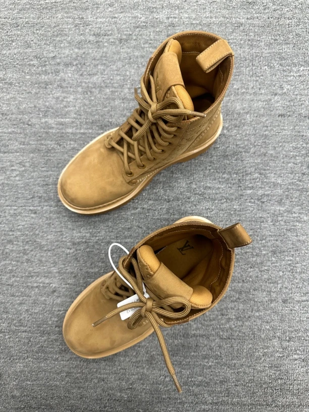 99新 LouisVuitton/路易威登 40.5 lv 踢不烂大黄靴