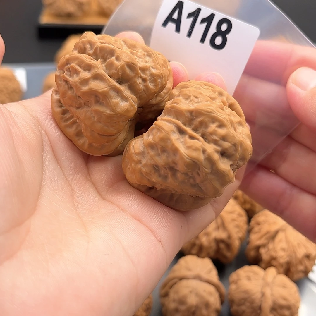 文玩核桃把件金*蛙蛙精品43度44