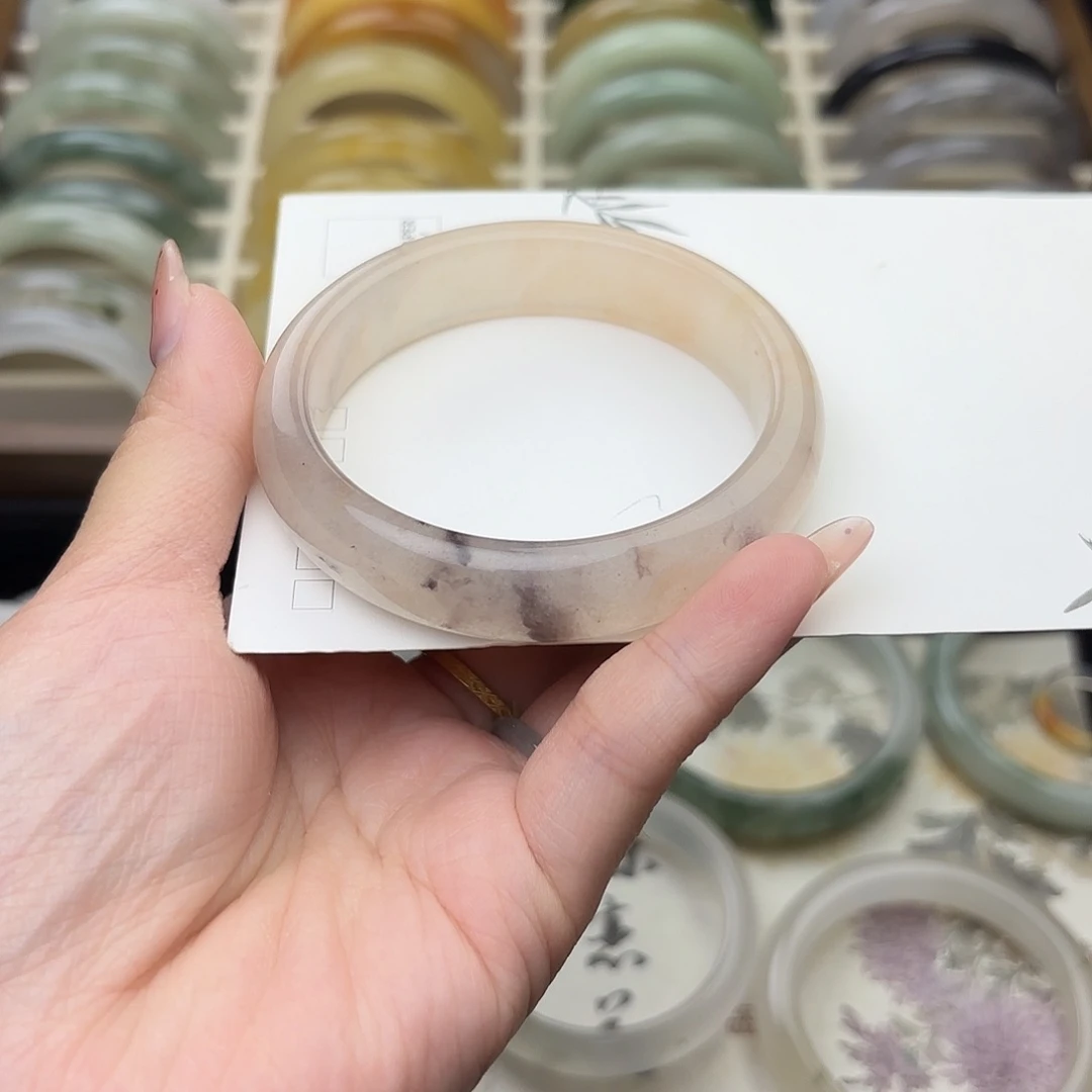 石英质玉未镶嵌手镯