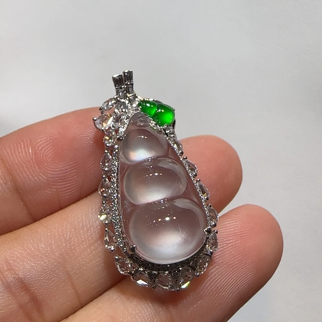 翡翠18K金镶嵌吊坠(不含链)福豆