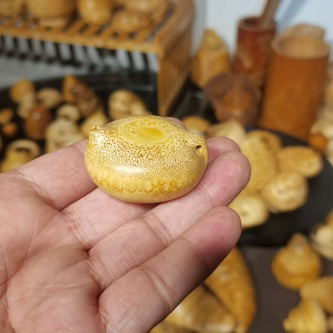 香榧木竹根雕摆件配饰金蟾杂相