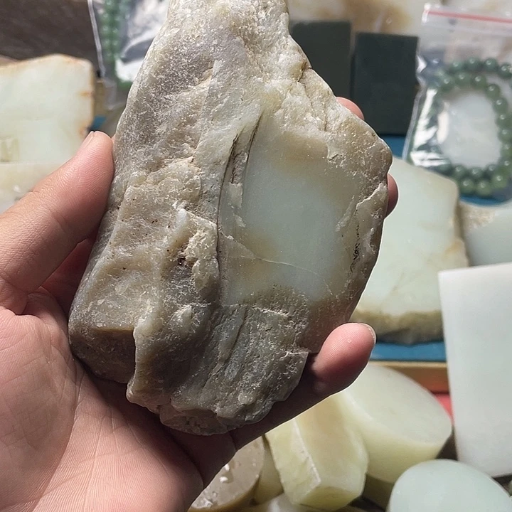 和田玉（糖玉）未镶嵌珠宝半成品