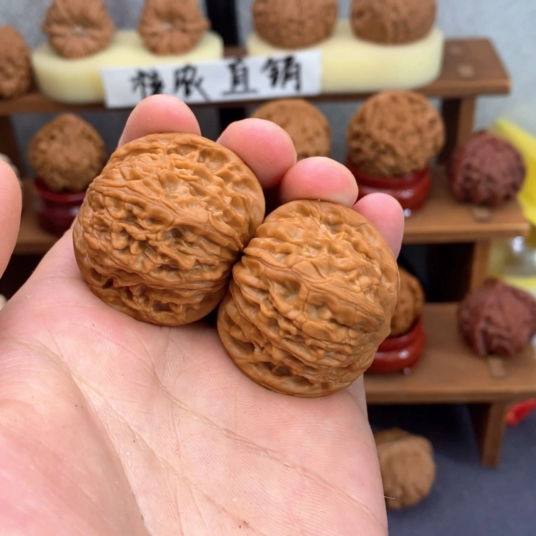 文玩核桃吊坠，****好磨盘38尖有修