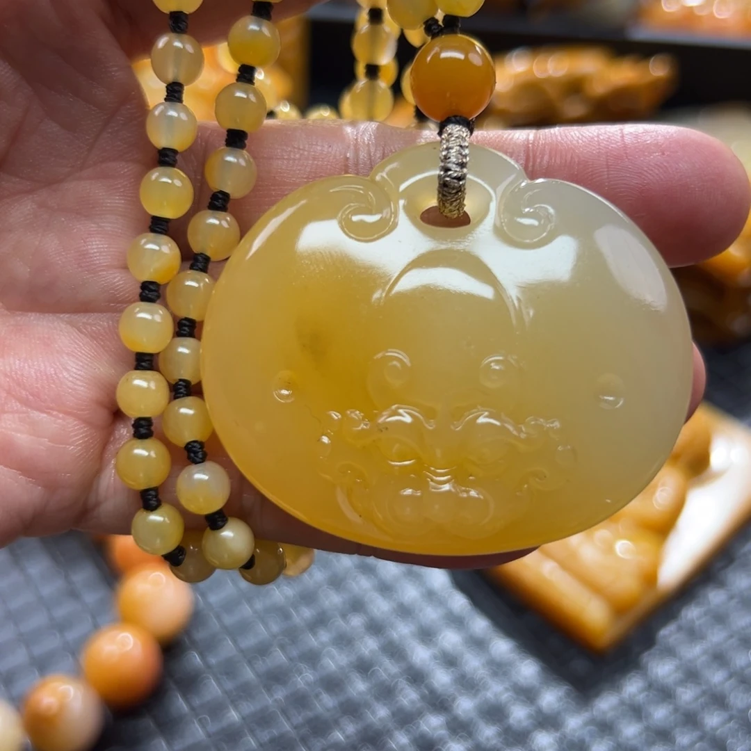 未镶嵌未镶嵌石英质玉