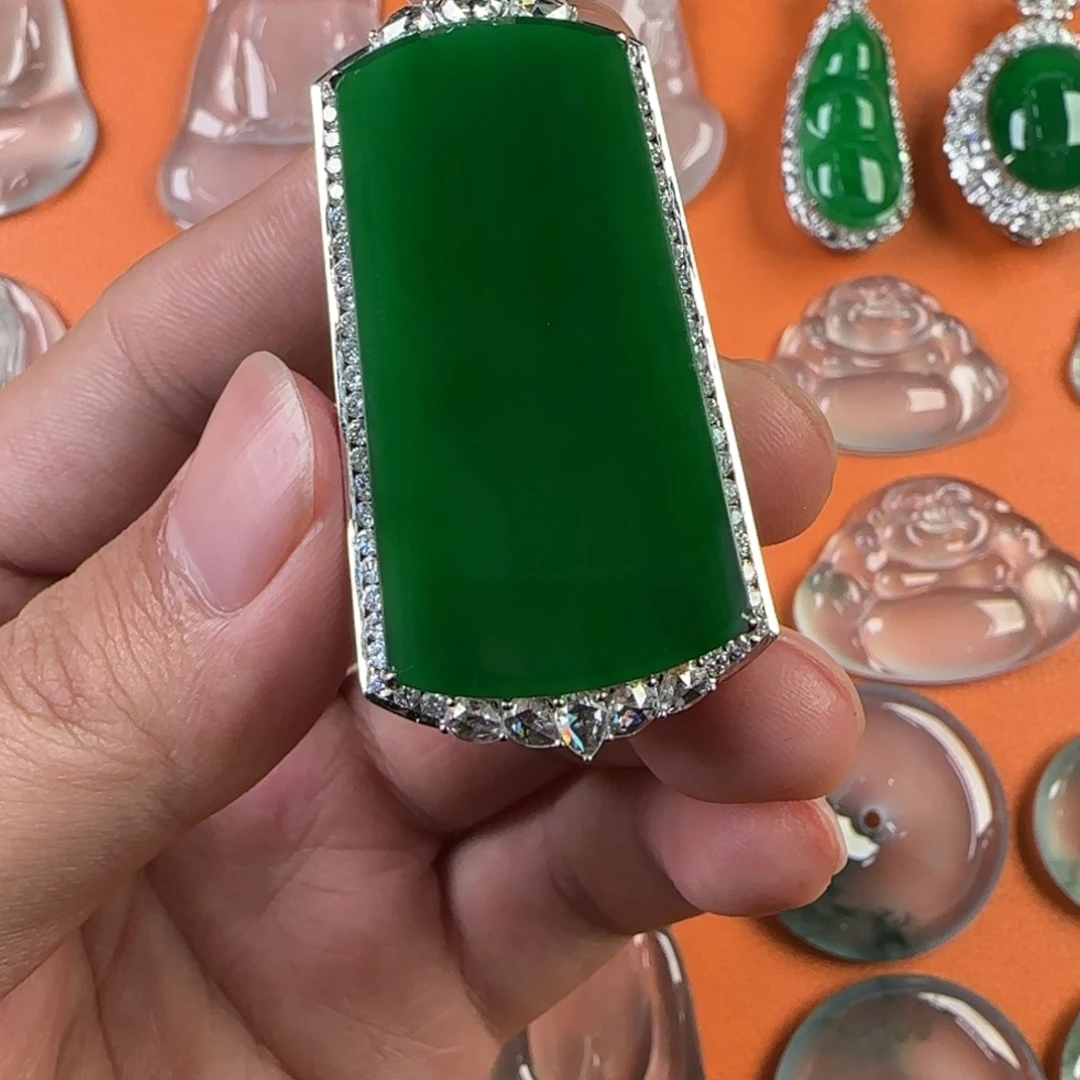 定制翡翠未镶嵌天然