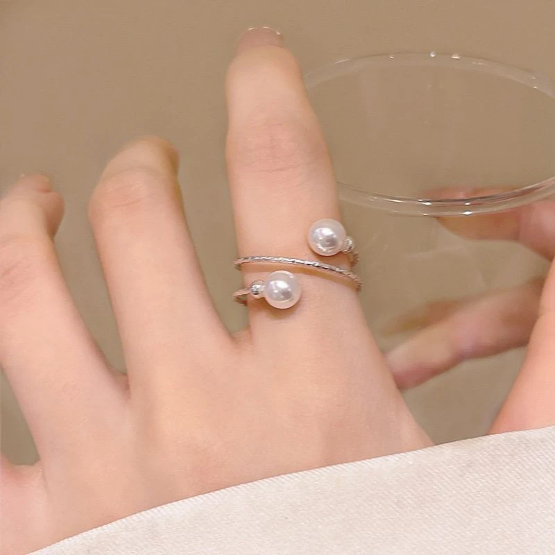 合金仿珍珠戒指 轻奢小众高级感简约大颗珍珠戒指女百搭气质缠绕