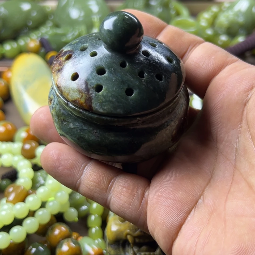 岫岩河磨玉（透闪石质玉）未镶嵌挂件