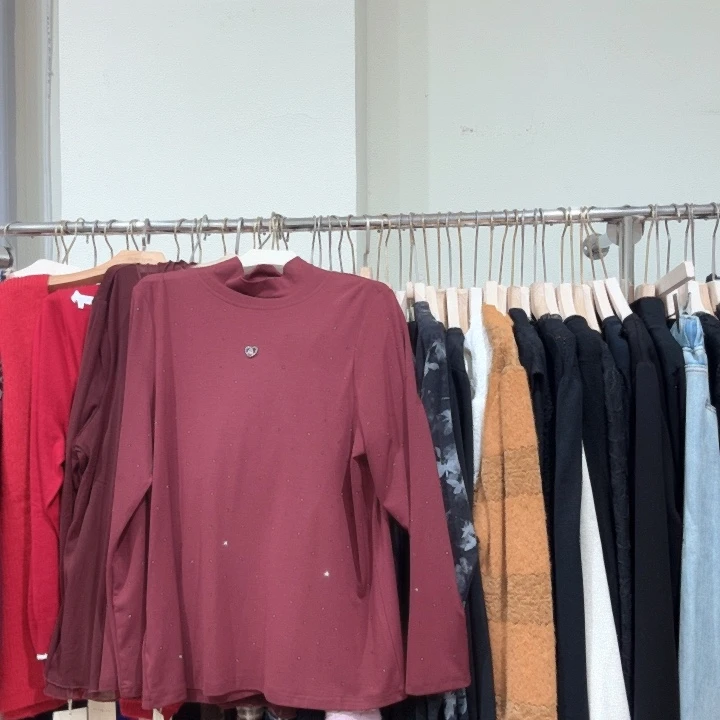 清****芮娜依莲芮娜依莲