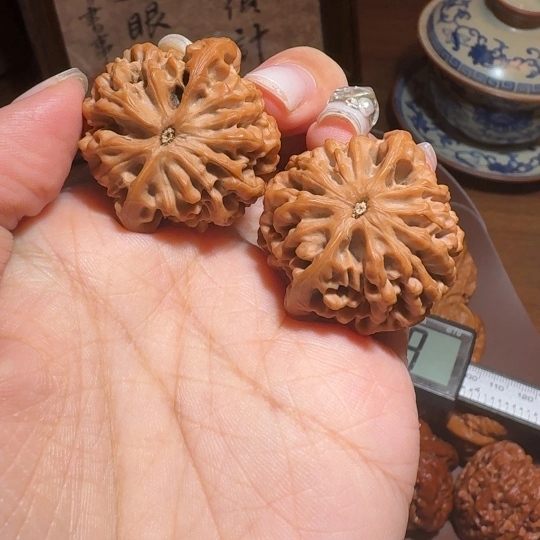 飞***鱼吊坠文玩核桃秦闷