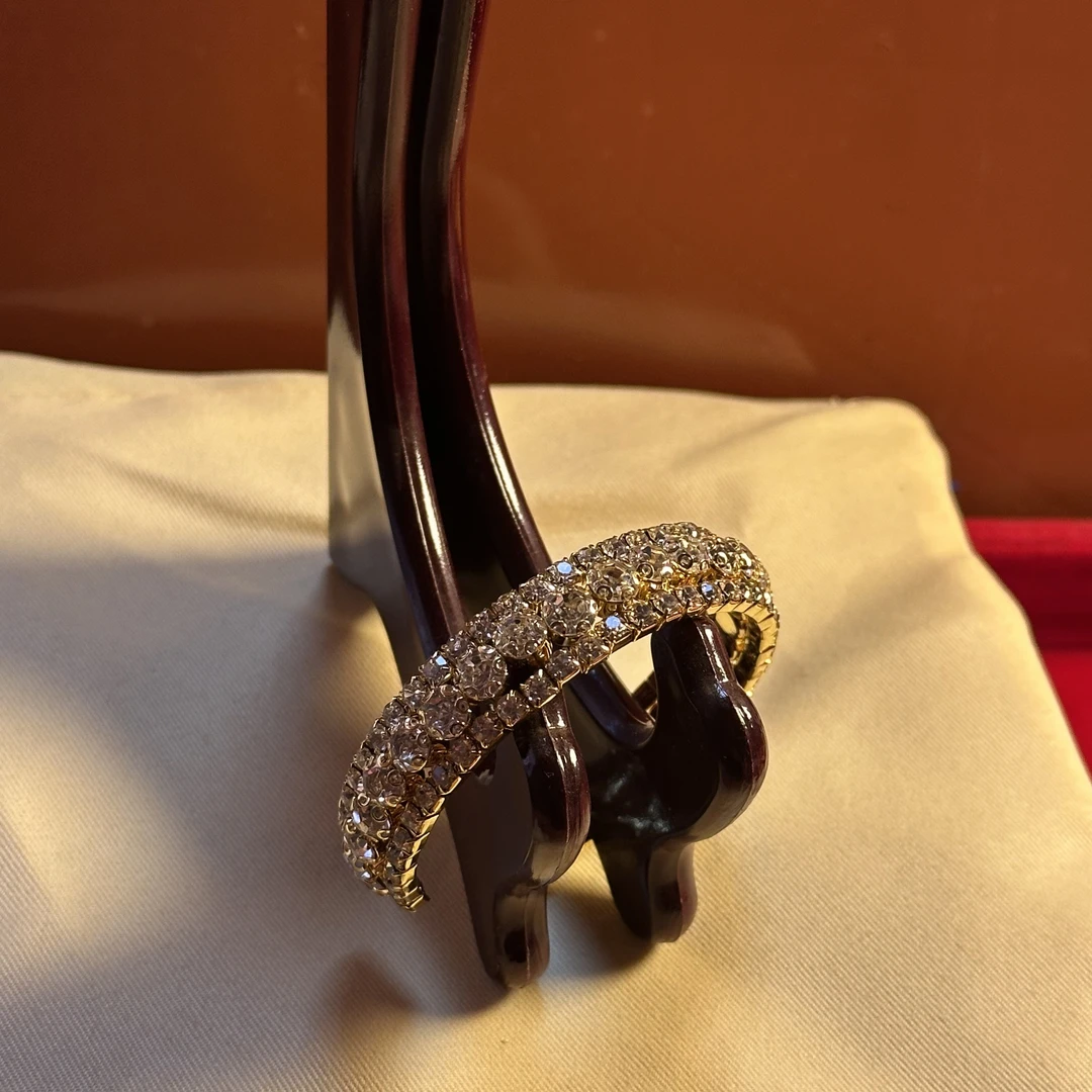 398-重工镶嵌手镯（带礼盒多样性发一件）