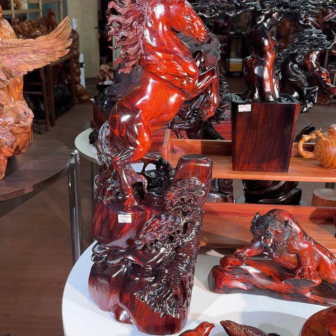 香榧木大红酸枝马到成功