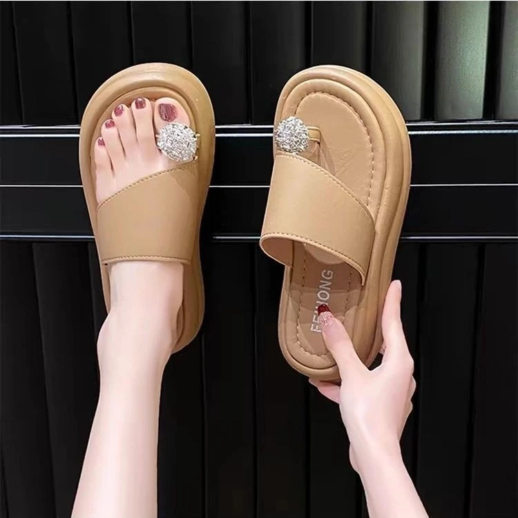 沙滩拖鞋女外穿2025新款夏气质时尚百搭水钻增高防滑套趾凉拖女士