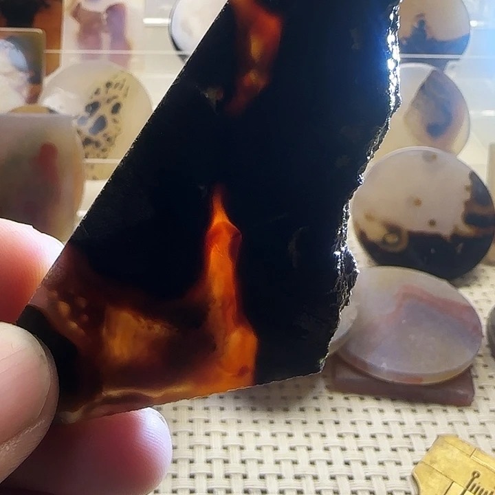 玛瑙/玉髓未镶嵌珠宝奇石