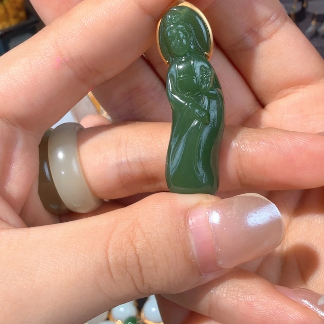 和田玉18K金镶嵌颈饰