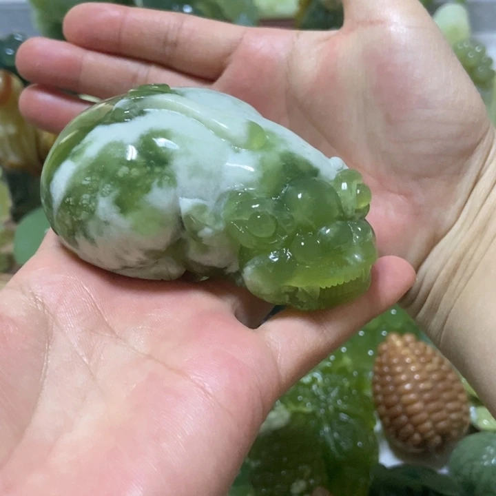 【闪购商品】蛇纹石玉未镶嵌把件