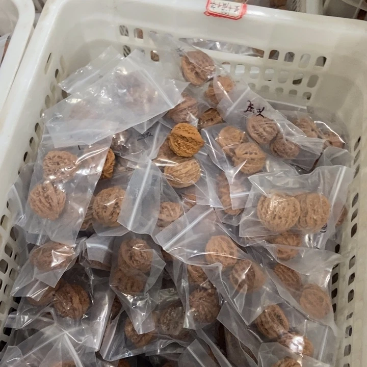 吊坠文玩核桃虎头瑕疵