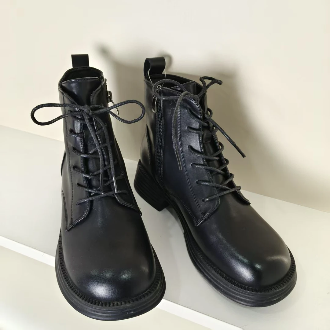 麦迪尚品  5052204  时尚简约厚底百搭马丁靴女秋冬品牌折扣