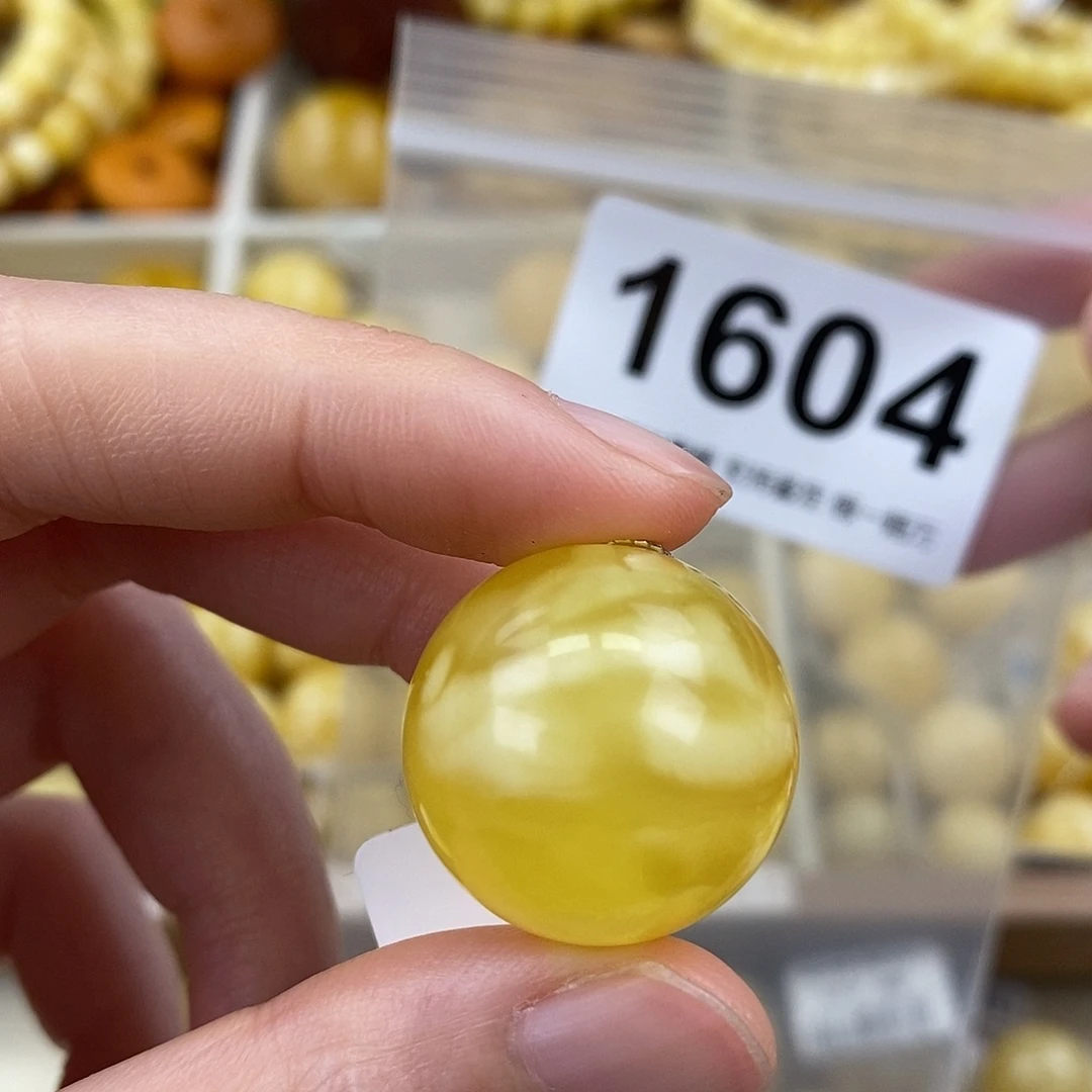 蜜蜡未镶嵌珠宝奇石22.4