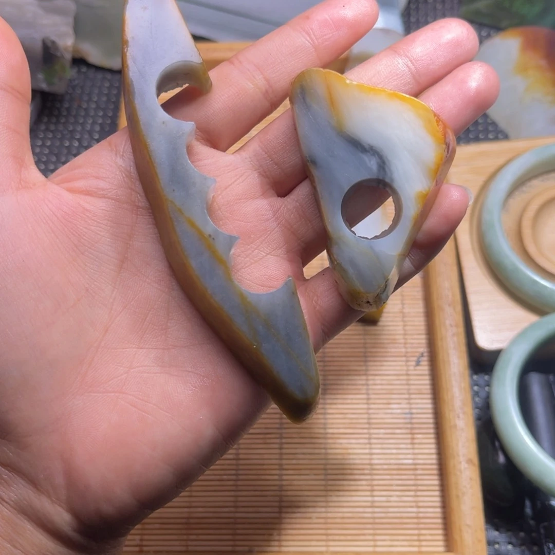 未镶嵌和田玉车挂坠